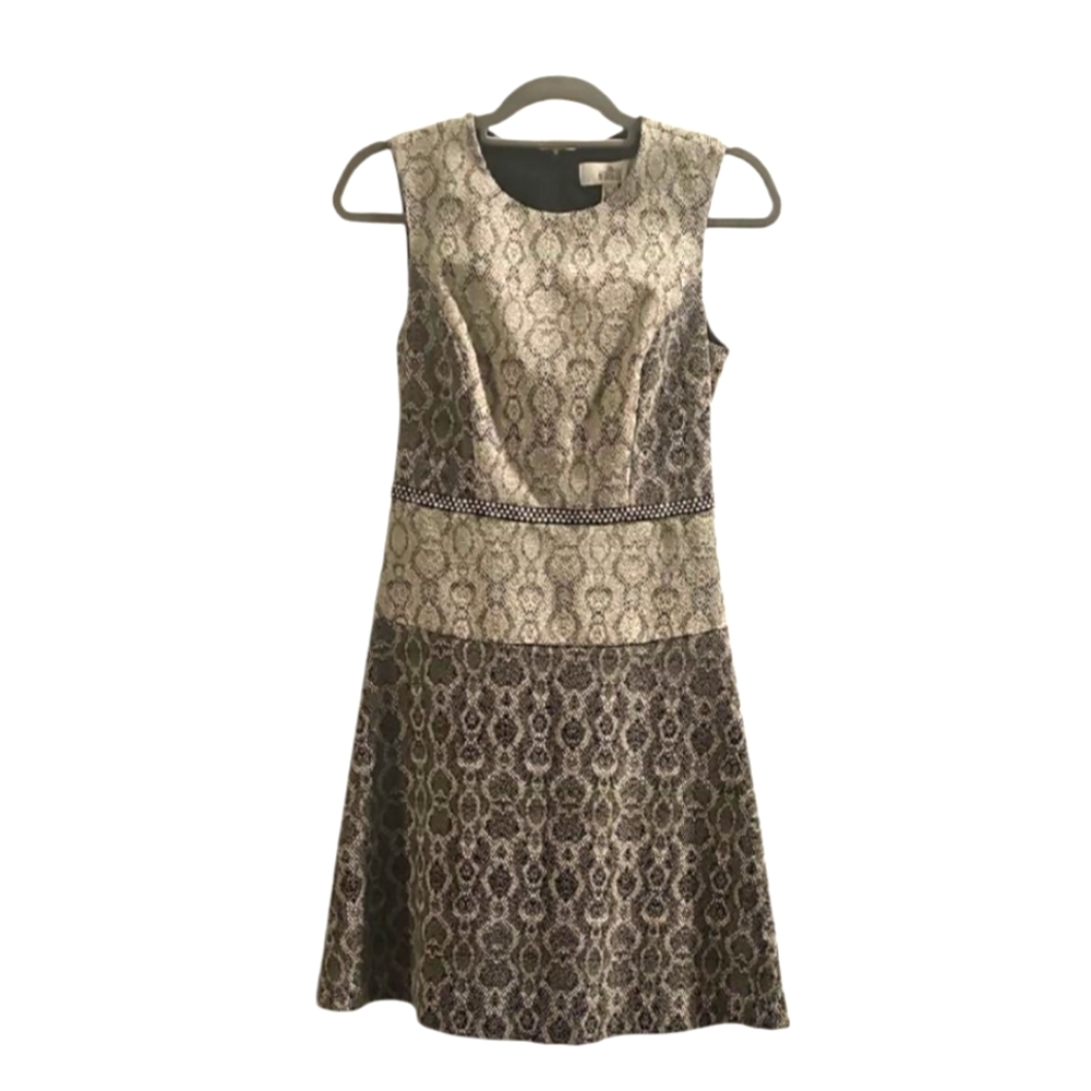 NWT Belle Badgley Mischka Elegant Black and White Patterned Dress Size 4